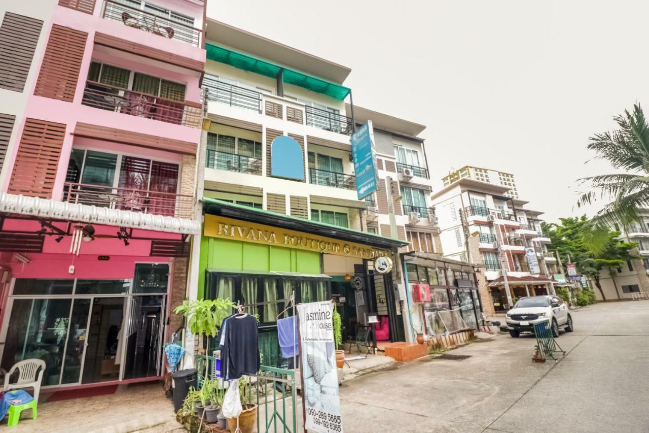 Oyo 146 Rivana Boutique By Sandara Pattaya Exterior foto